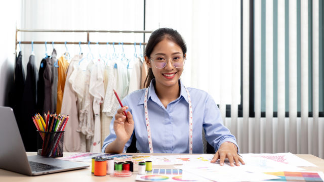 Gaya Simple Tapi Kece Ala Anak Jaksel Outfit Buat Nongkrong Sampai Ngantor