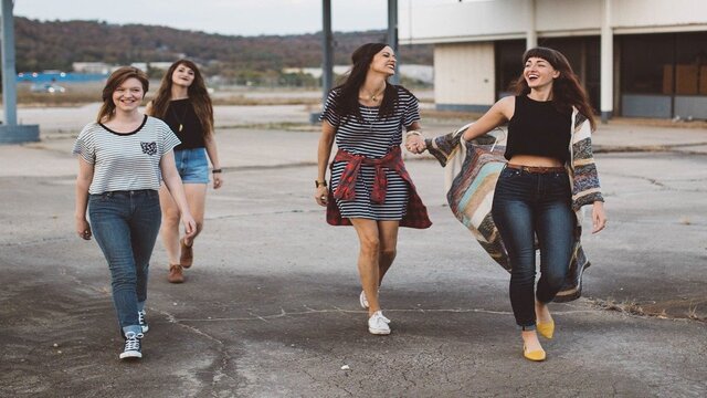 OOTD Hangout Bareng Teman